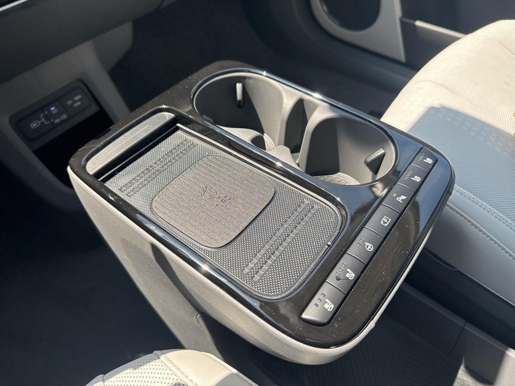 New 2026 Black Hyundai Limited image 19