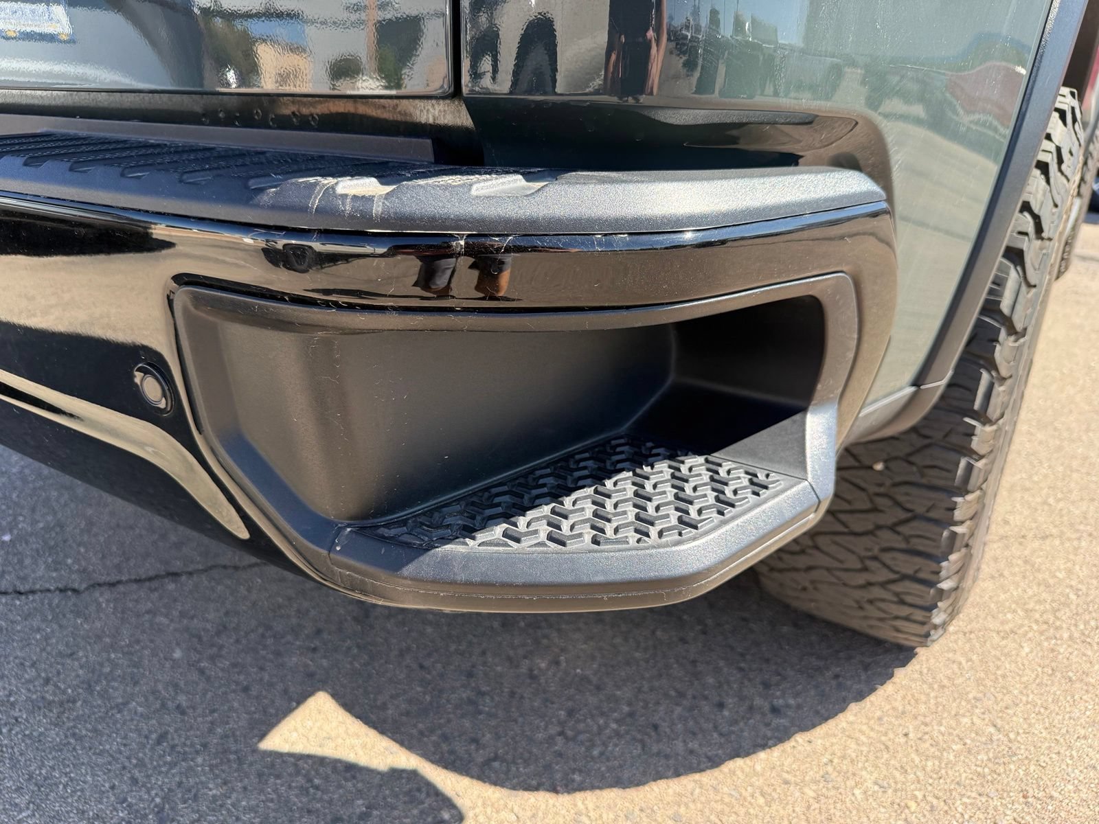 2025 Chevrolet Silverado 1500 ZR2 - Photo 8