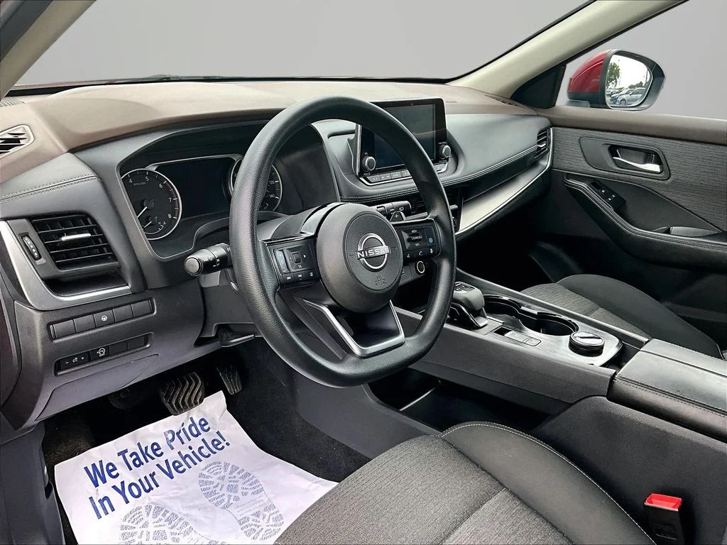 Used 2023 Red Nissan SV image 13