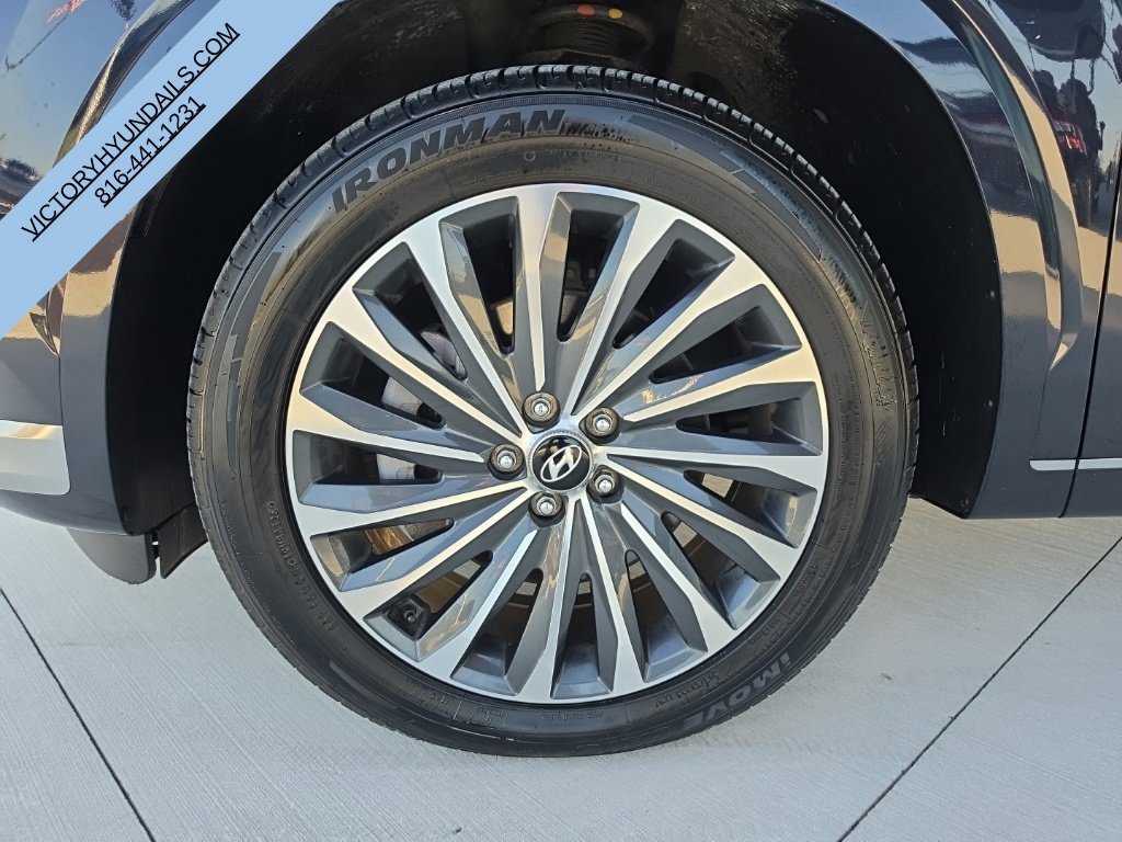 Used 2025 White Hyundai Calligraphy image 13