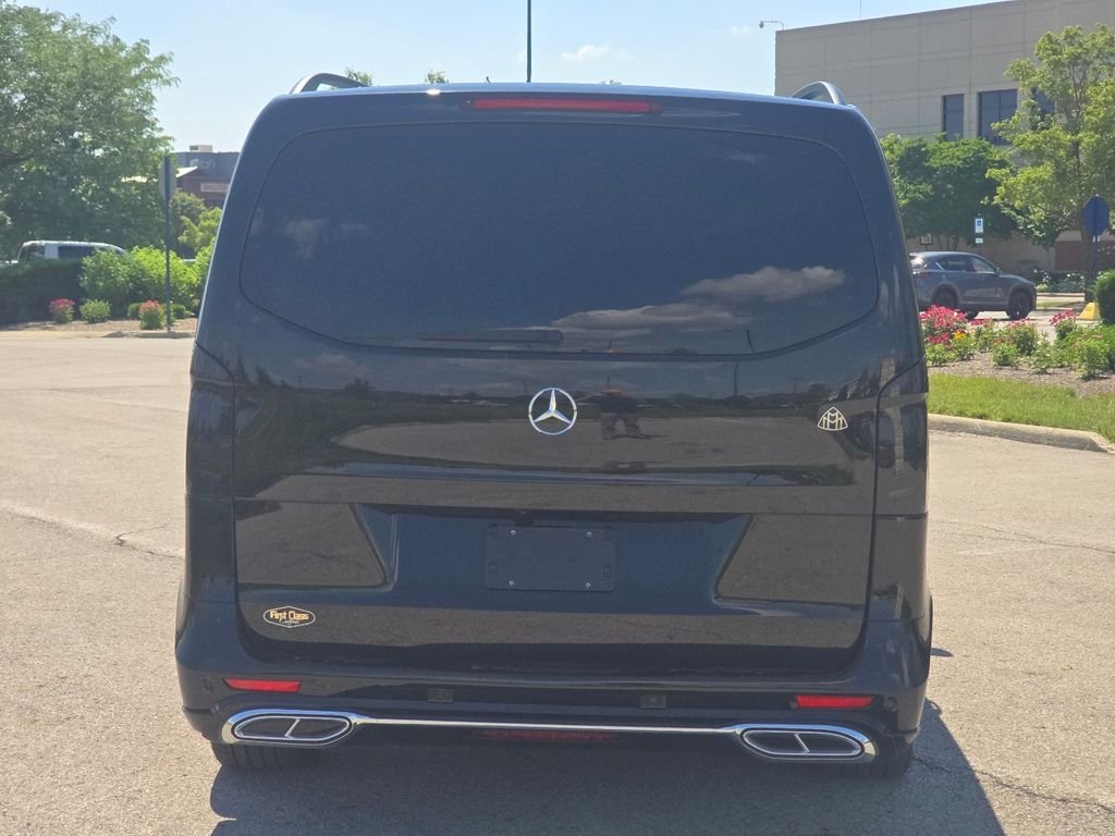 Used 2023  Mercedes-Benz Passenger image 14
