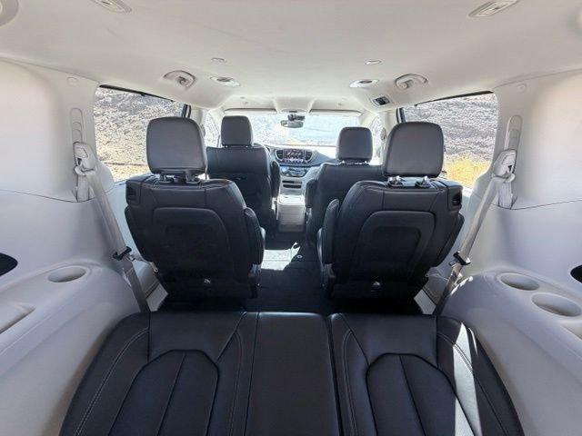 2023 Chrysler Pacifica Touring L - Photo 39