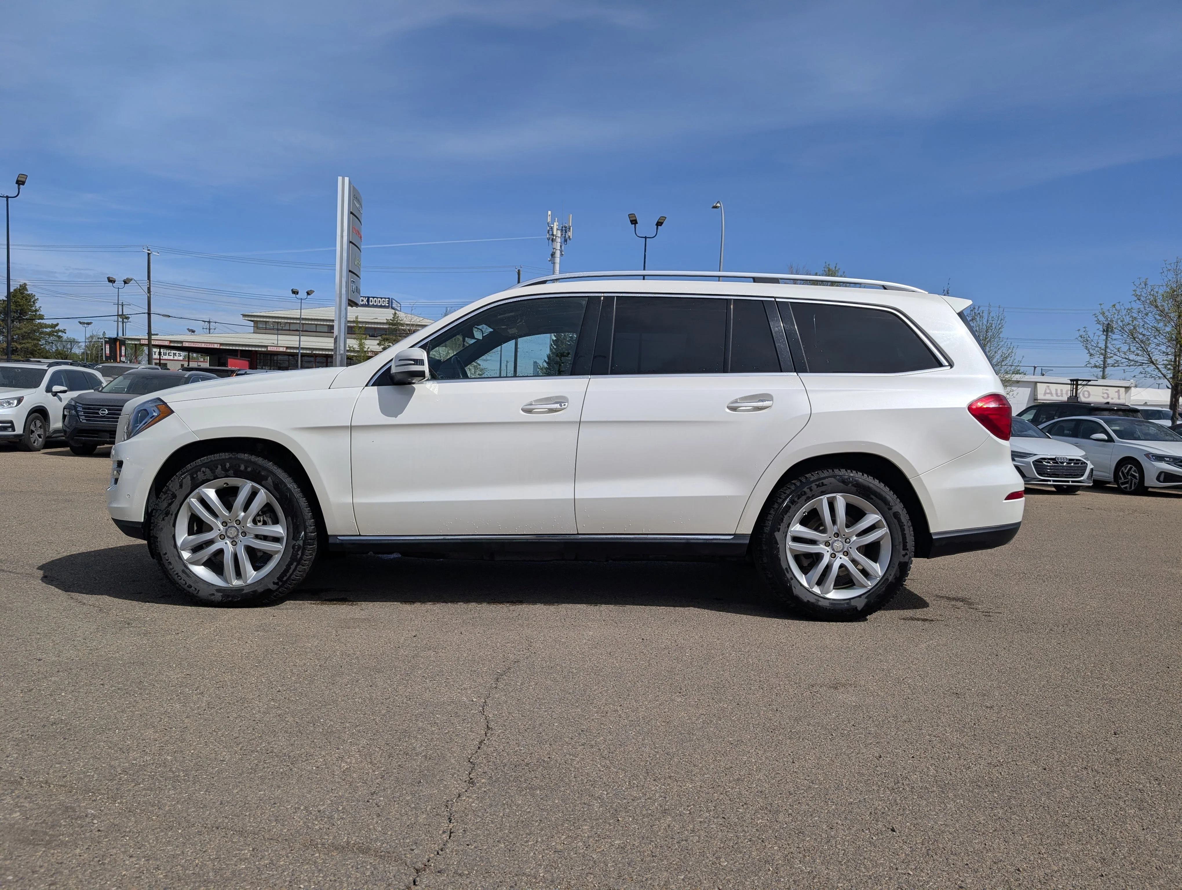 Used 2013 White Mercedes-Benz GL 350 BlueTEC image 3