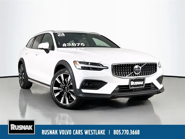 2024 Volvo V60 Cross Country Ultimate