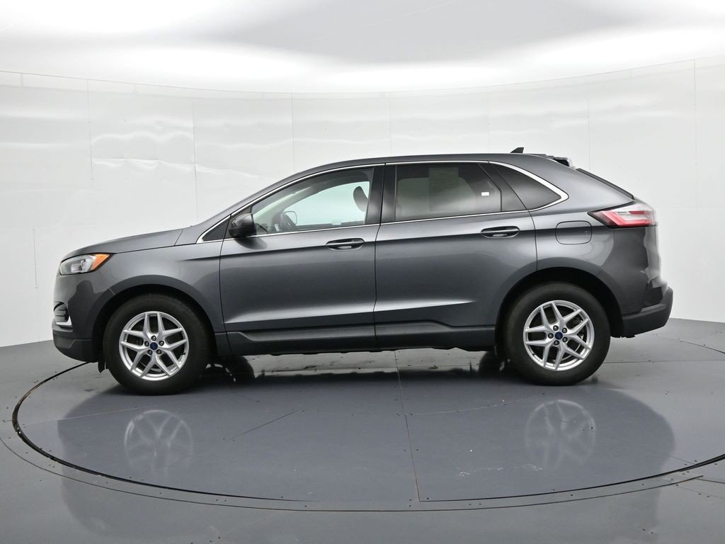 Used 2022 Gray Metallic Ford SEL image 9