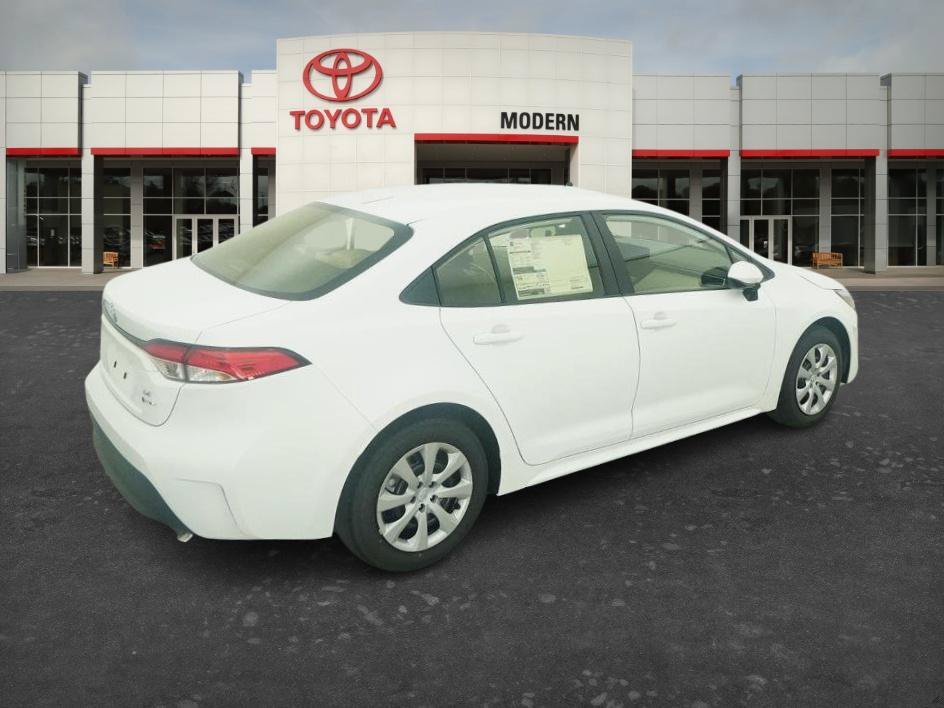 New 2026 Ice Cap Toyota Hybrid LE image 18