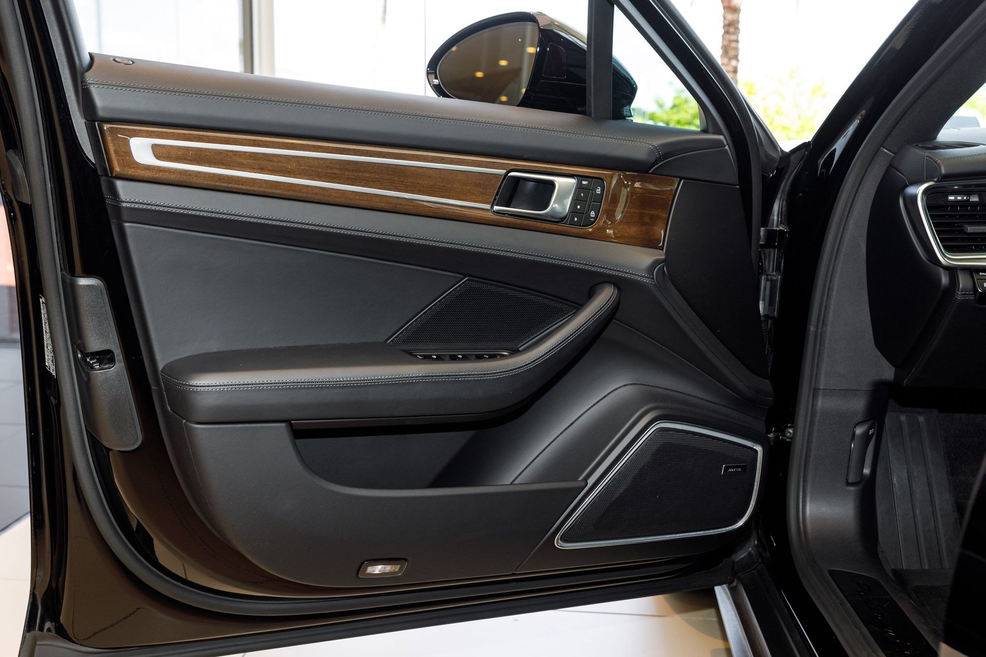 Used 2023 Black Porsche Platinum Edition image 26