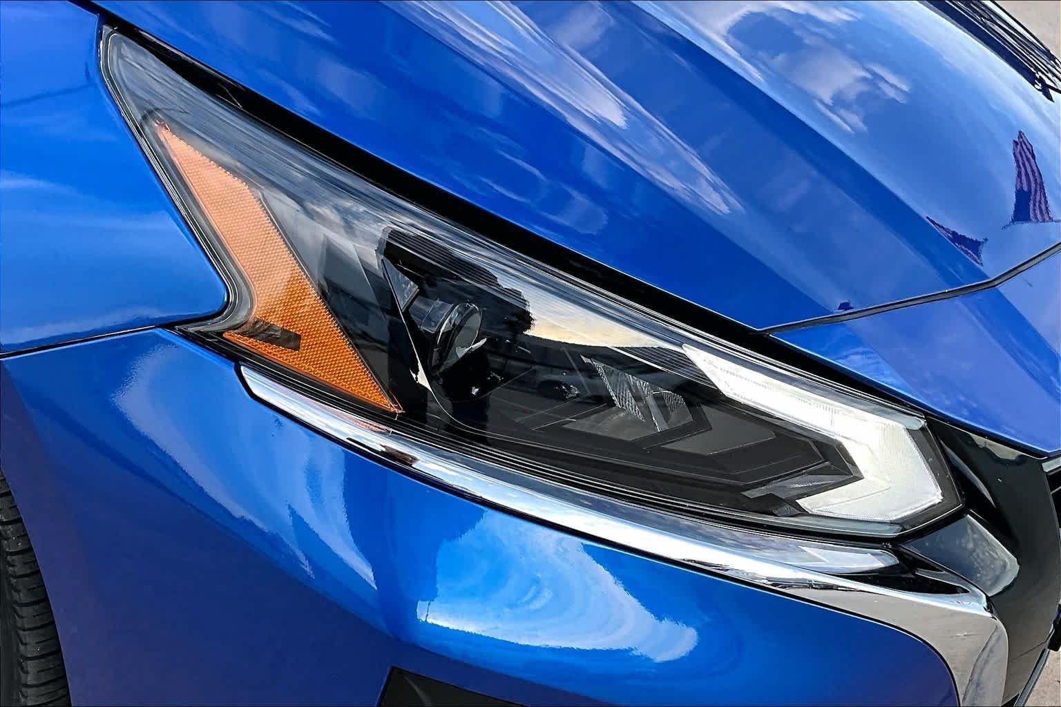 Used 2025 Bluestone Pearl Nissan SV image 25
