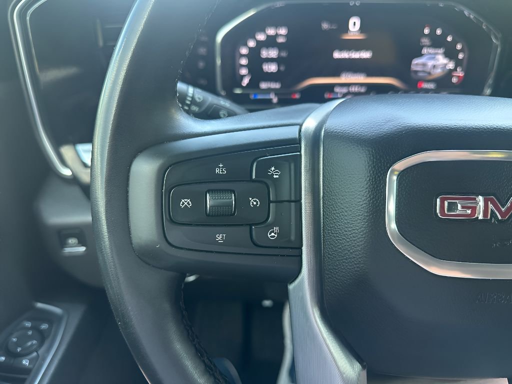 Used 2025 Summit White GMC SLT image 29