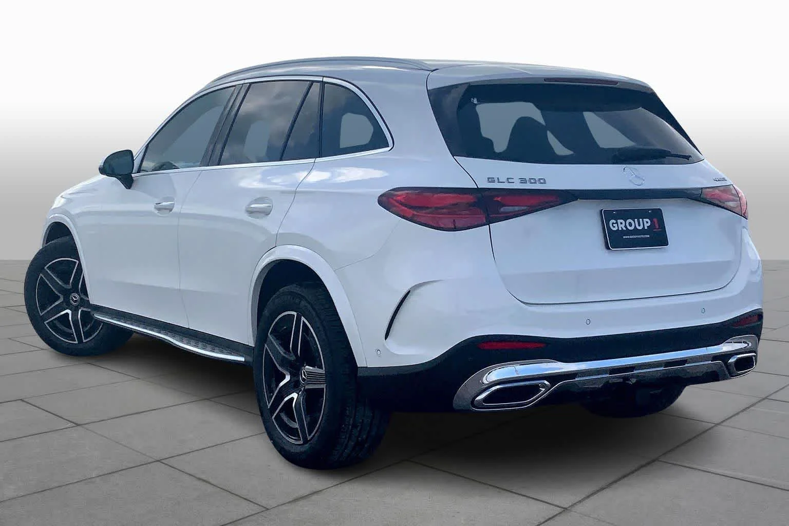 New 2026 Polar White Mercedes-Benz GLC 300 image 4