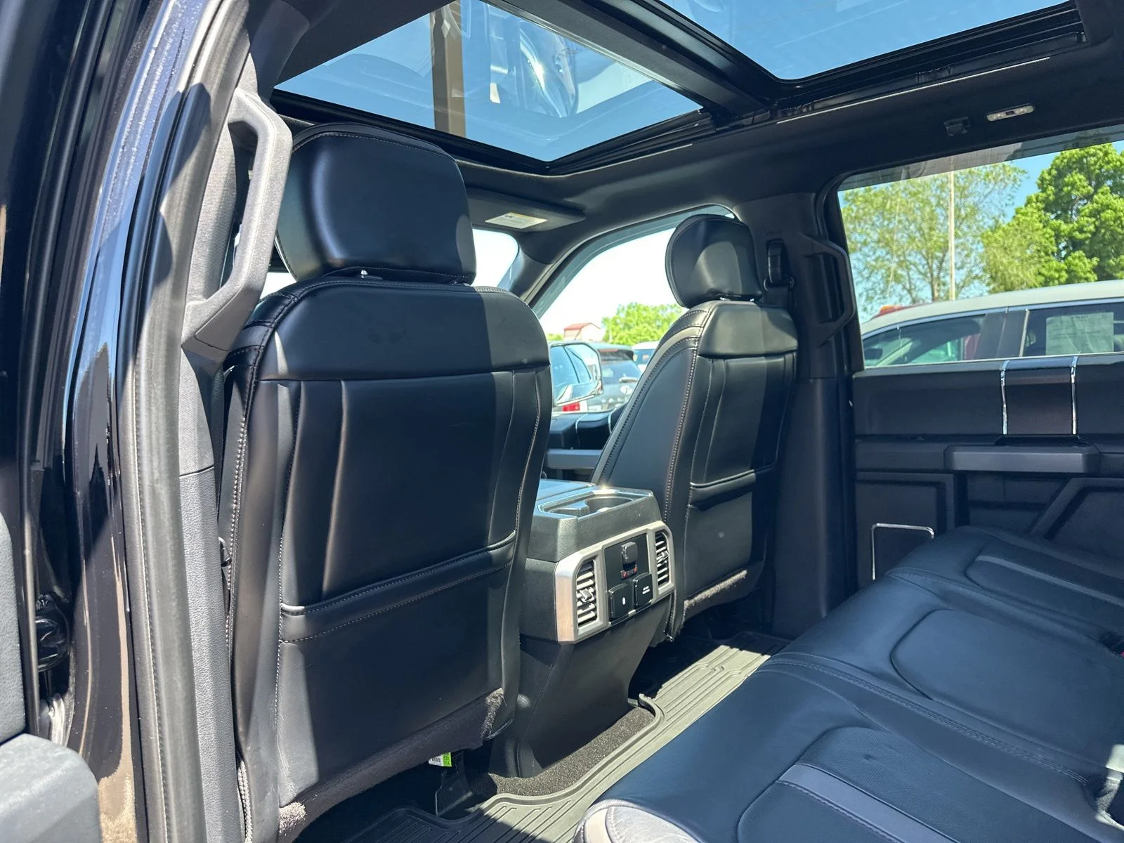 Used 2020 Black Ford Platinum image 26