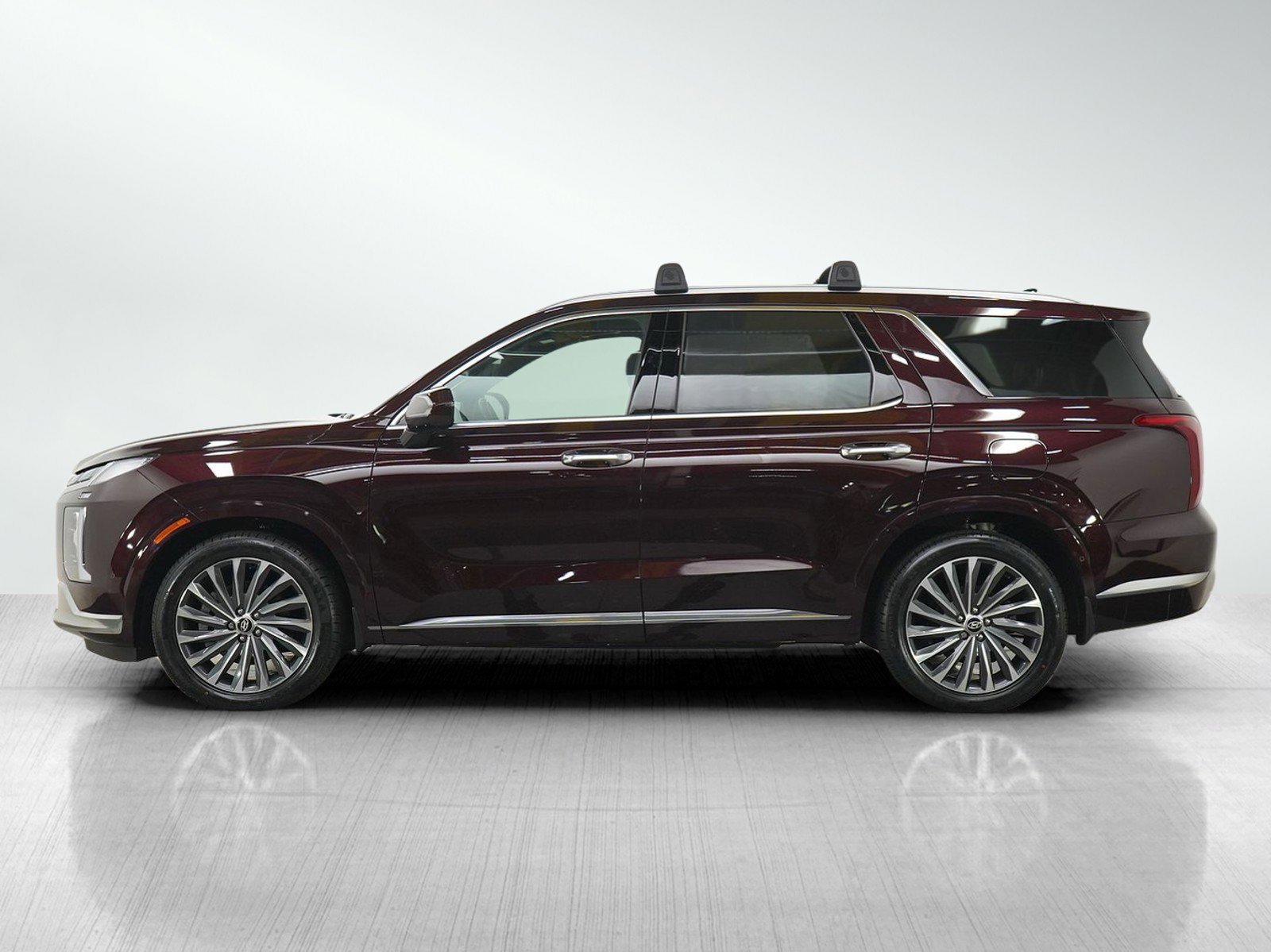 Used 2023 Hyundai Palisade Calligraphy with VIN KM8R7DGE0PU592963 for sale in Minneapolis, Minnesota