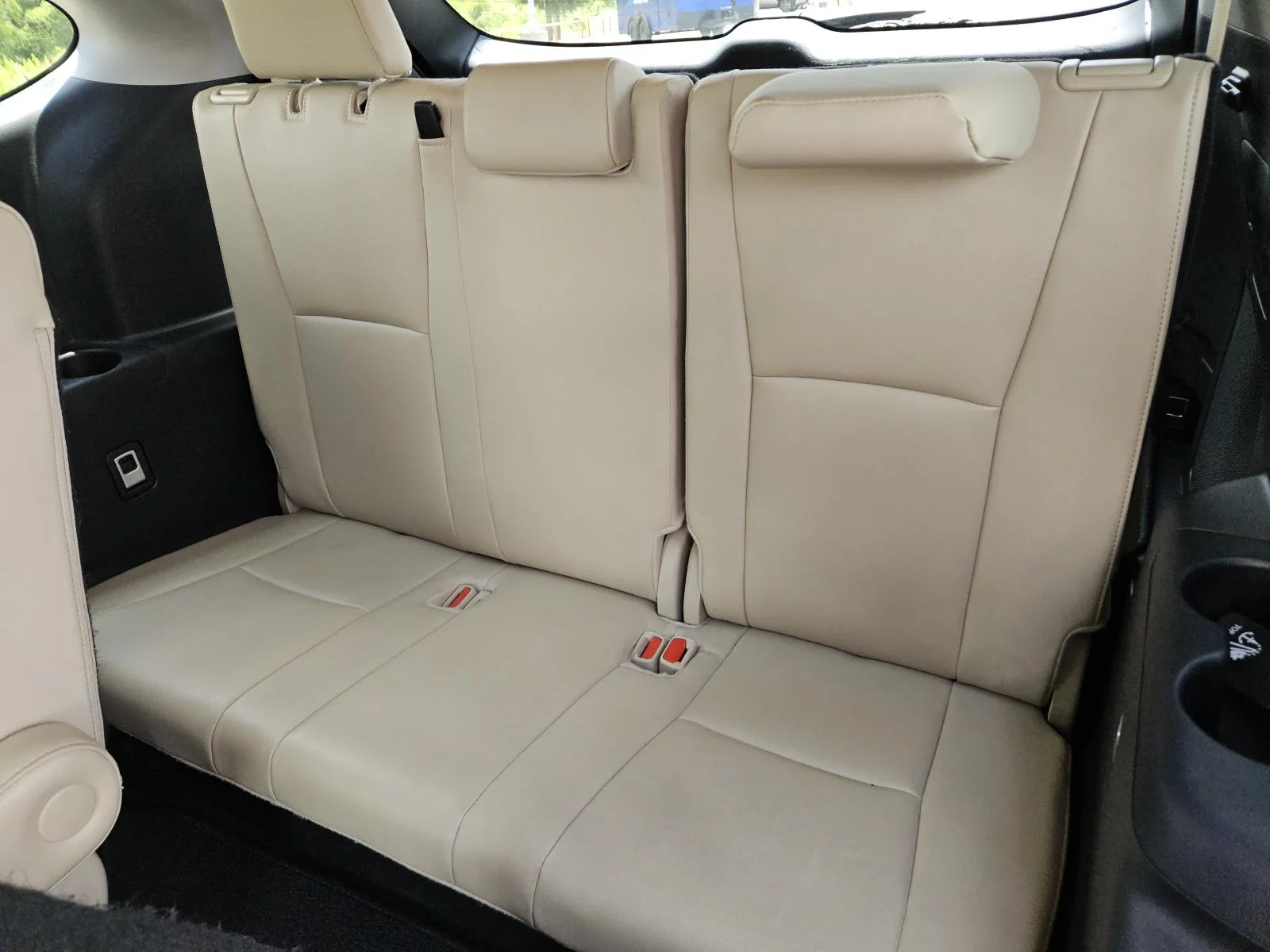 Used 2024 Black Toyota Platinum FWD (Natl) image 33