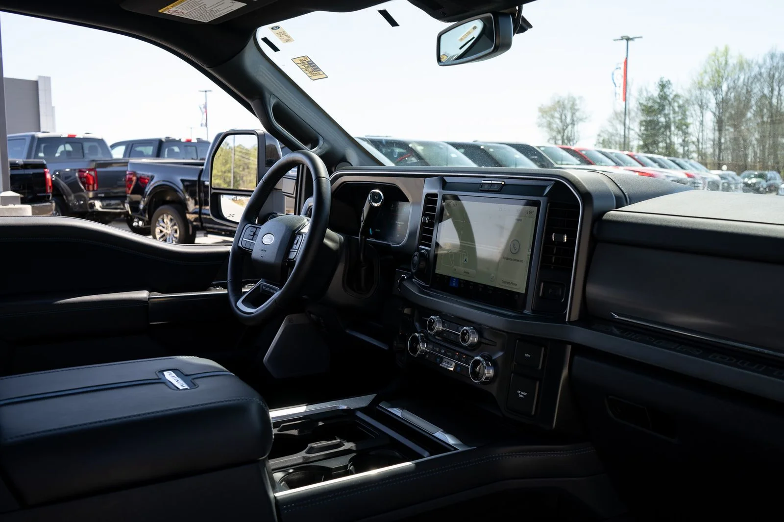 2025 Ford F-450 Super Duty Platinum - Photo 40