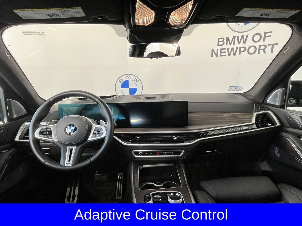 Used 2025 Black BMW M60i image 9