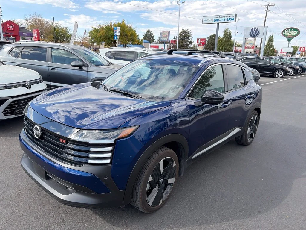 Used 2026 Deep Blue Pearl Nissan SR image 3