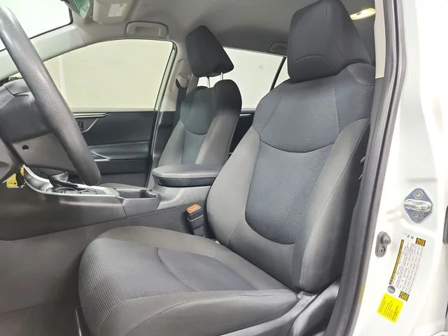 Used 2023 White Toyota LE image 19