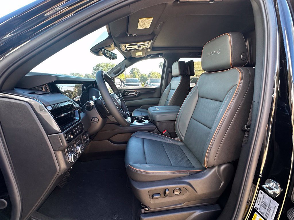 2026 GMC Yukon AT4 - Photo 10