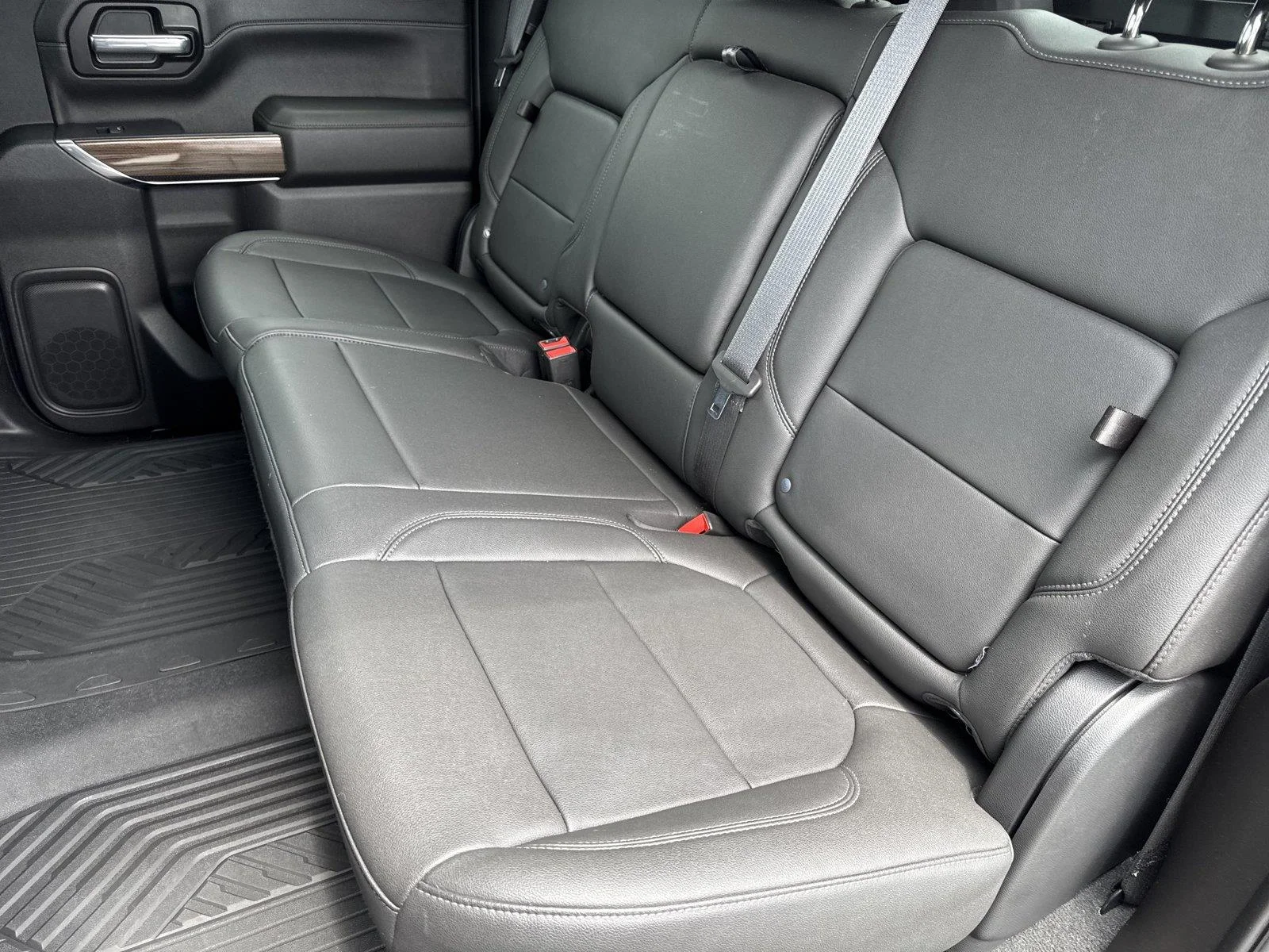 Used 2021 SATIN STEEL METALLIC Chevrolet RST image 32