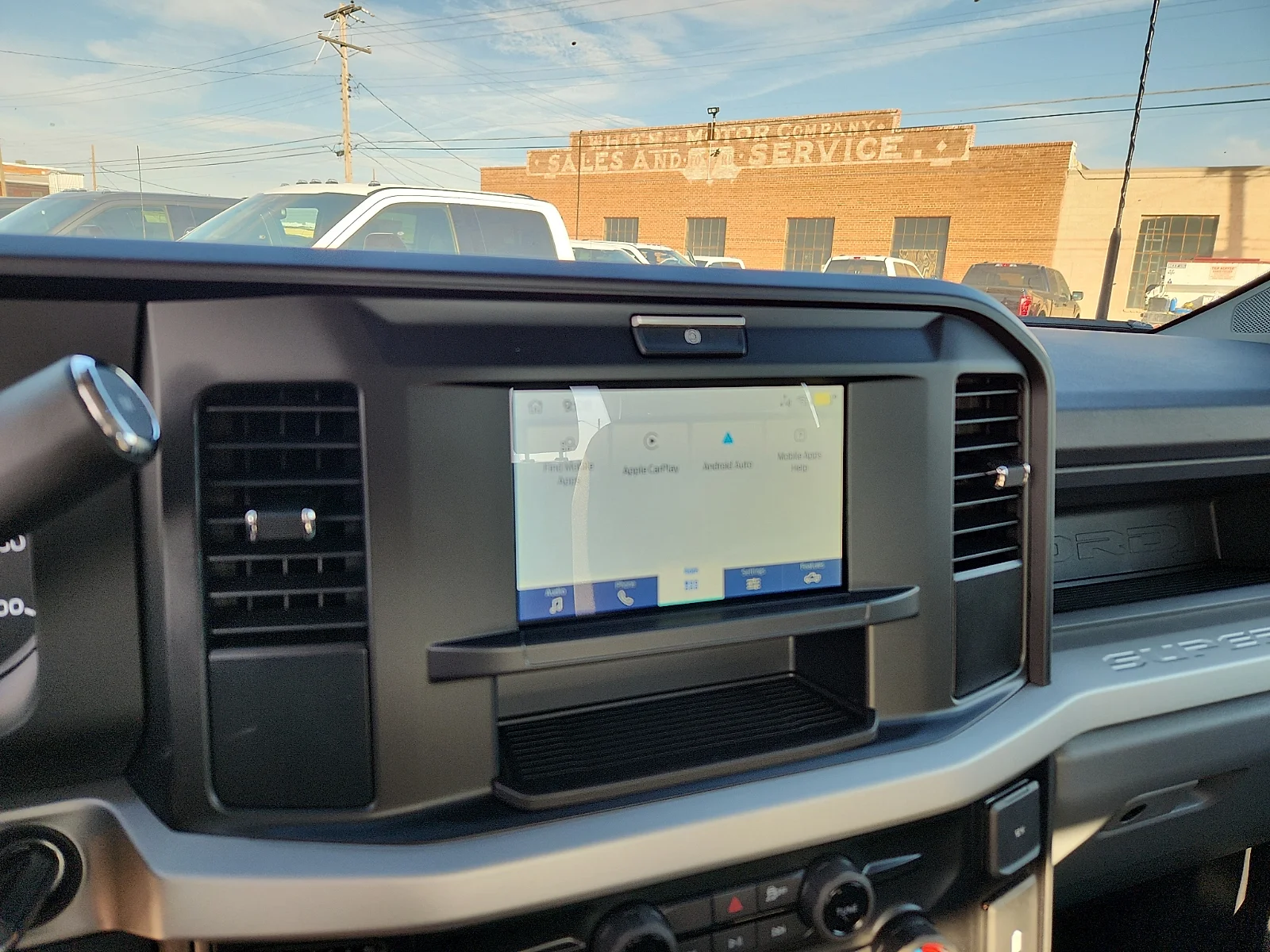 New 2027 Oxford White Ford XL image 24