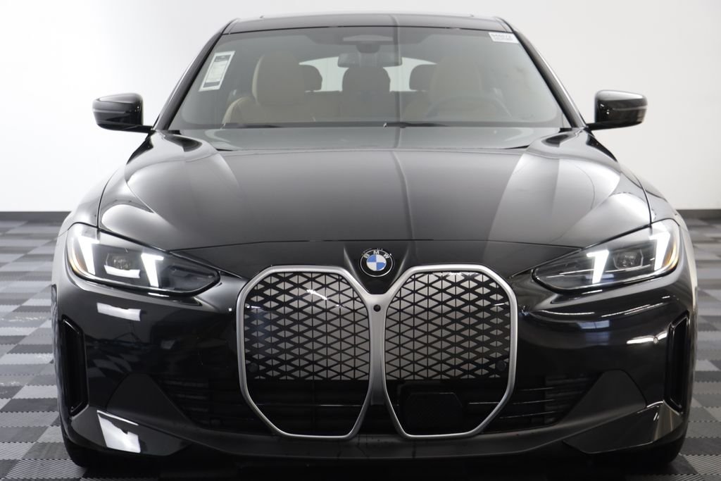New 2026 Black Sapphire Metallic BMW xDrive40 image 24