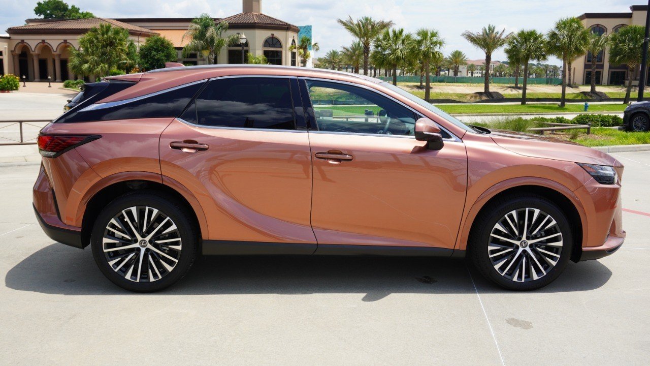 Certified Used 2023 COPPER CREST Lexus RX 350 Premium Plus image 4