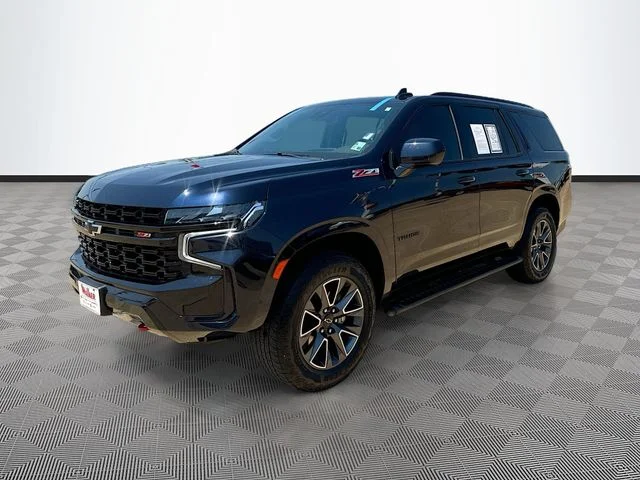 Used 2024 Blue Chevrolet Z71 image 3