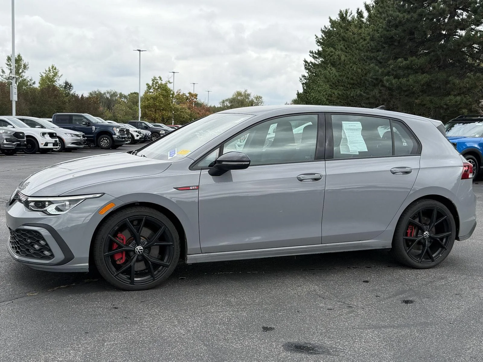 Used 2024  Volkswagen 380 S image 4