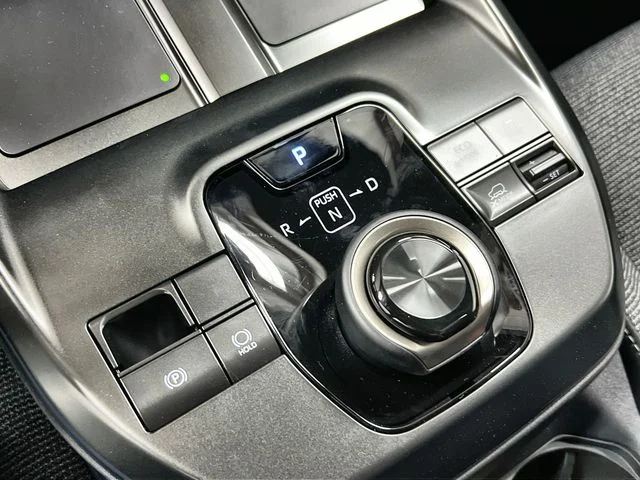 New 2026 Wind Chill Pearl <sup>1</sup> Toyota  XLE image 17