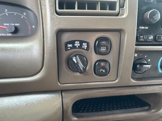 Used 2001 Green Ford Limited image 20