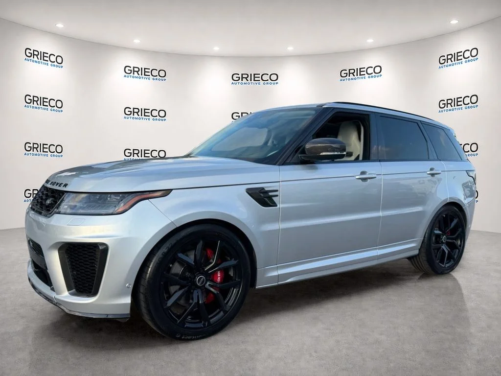Used 2019  Land Rover SVR image 3