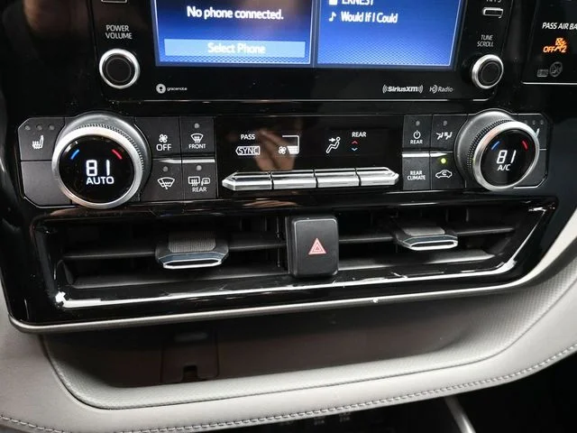 Used 2021 Black Toyota XLE image 19
