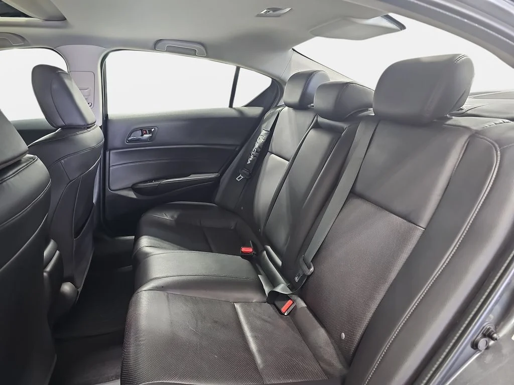 Used 2013  Acura 2.0L image 12