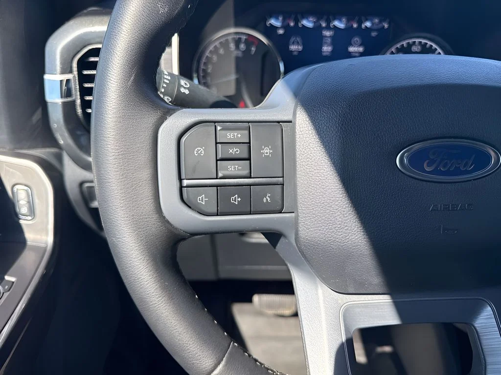 Used 2023 Black Ford XLT image 22