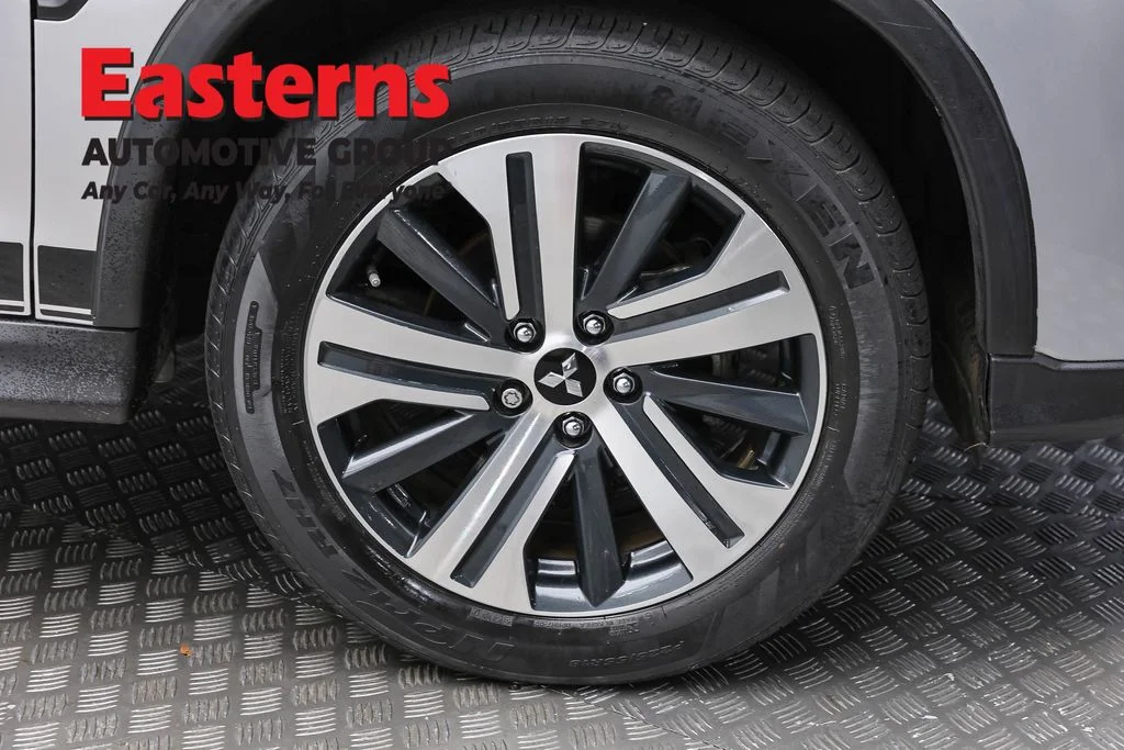 Used 2021 Silver Mitsubishi 2.0 ES image 93