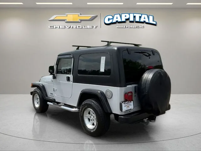 Used 2006 Silver Jeep Unlimited image 4