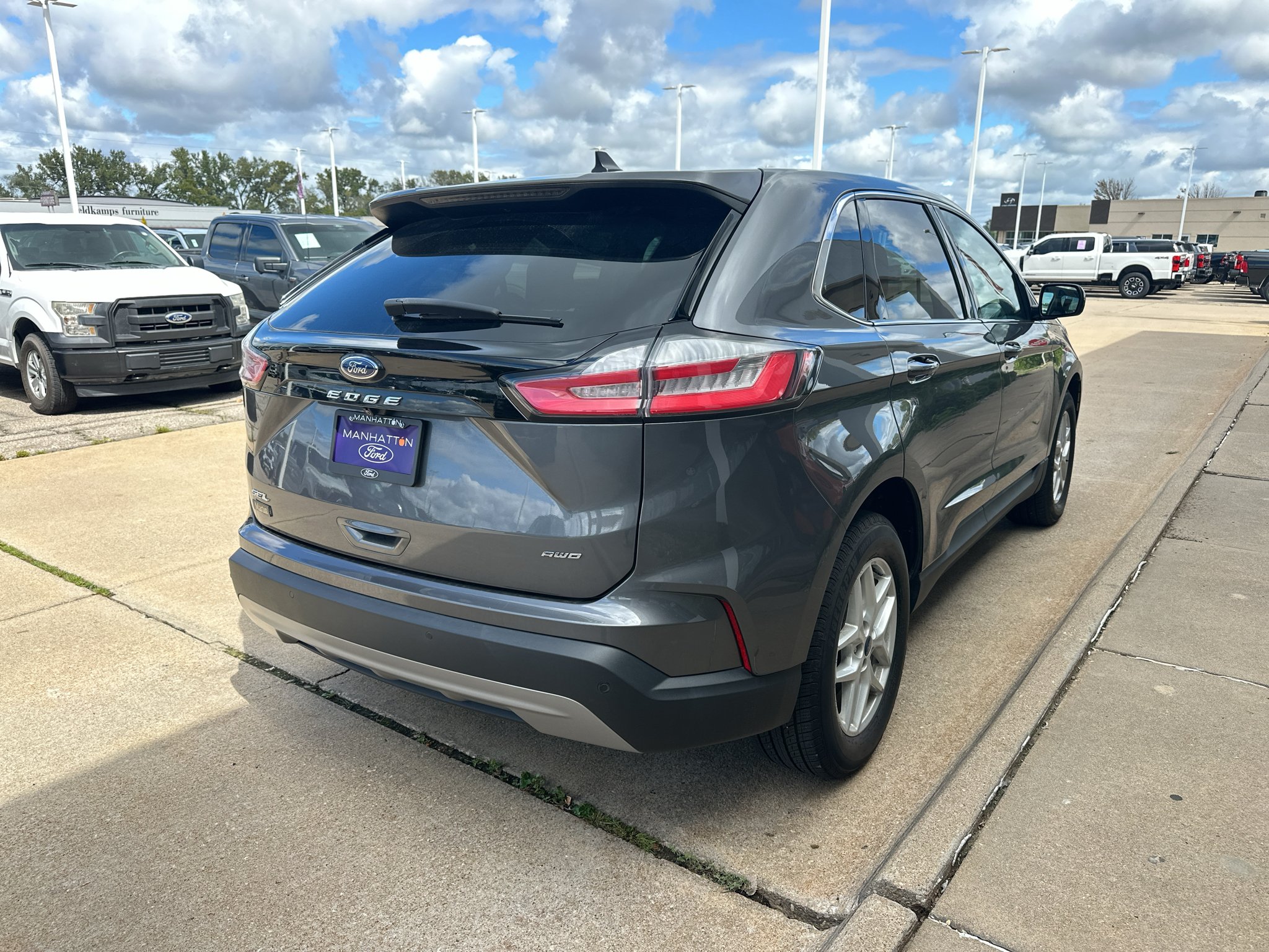 Used 2022 Carbonized Gray Metallic Ford SEL image 10
