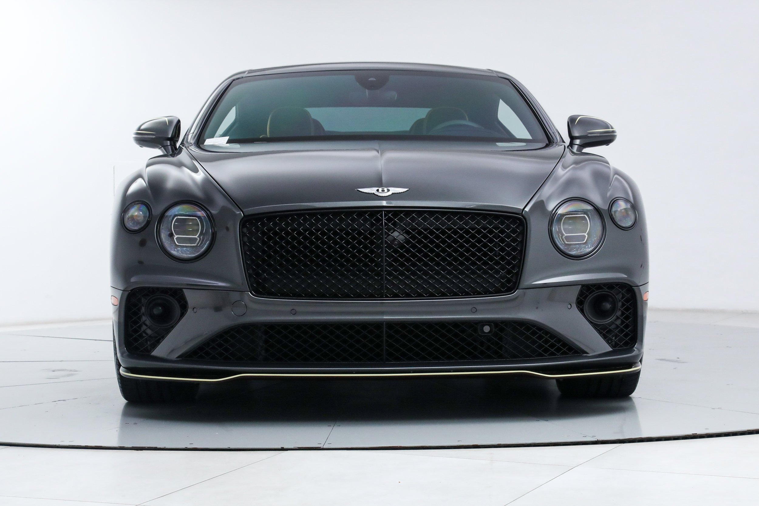 Used 2024 Gray Bentley  image 8
