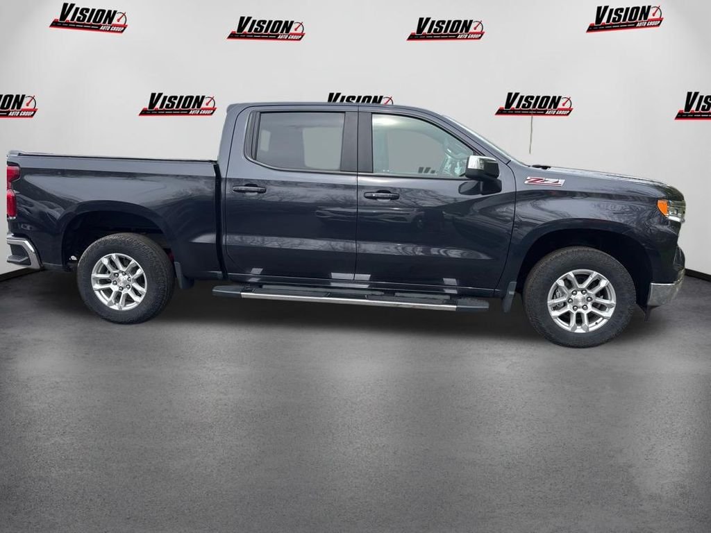 Used 2024 Gray Chevrolet LT image 4