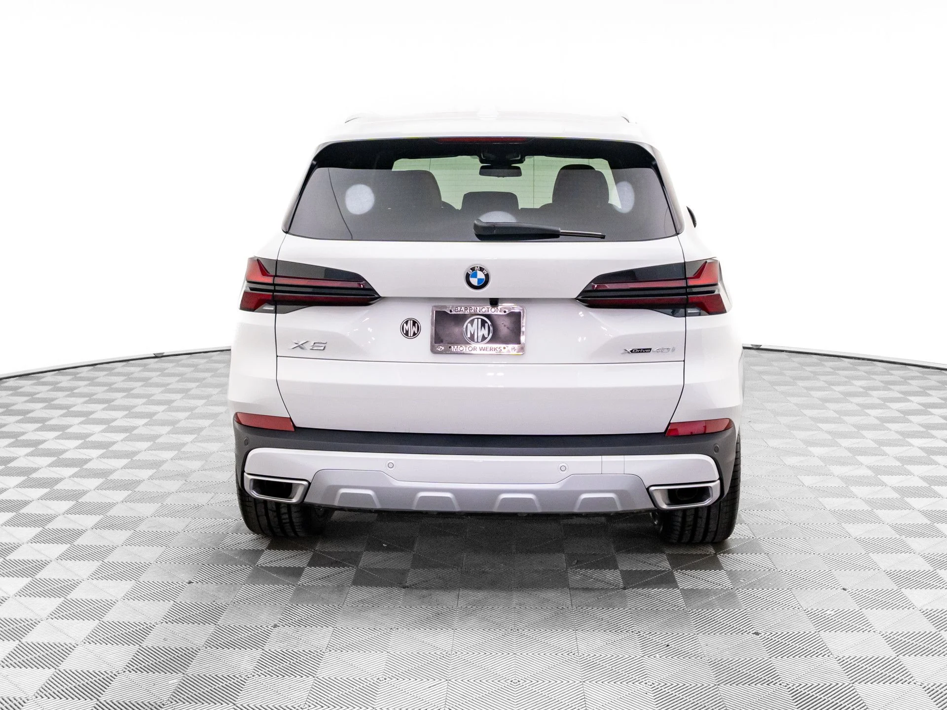 Used 2026 White BMW xDrive40i image 5