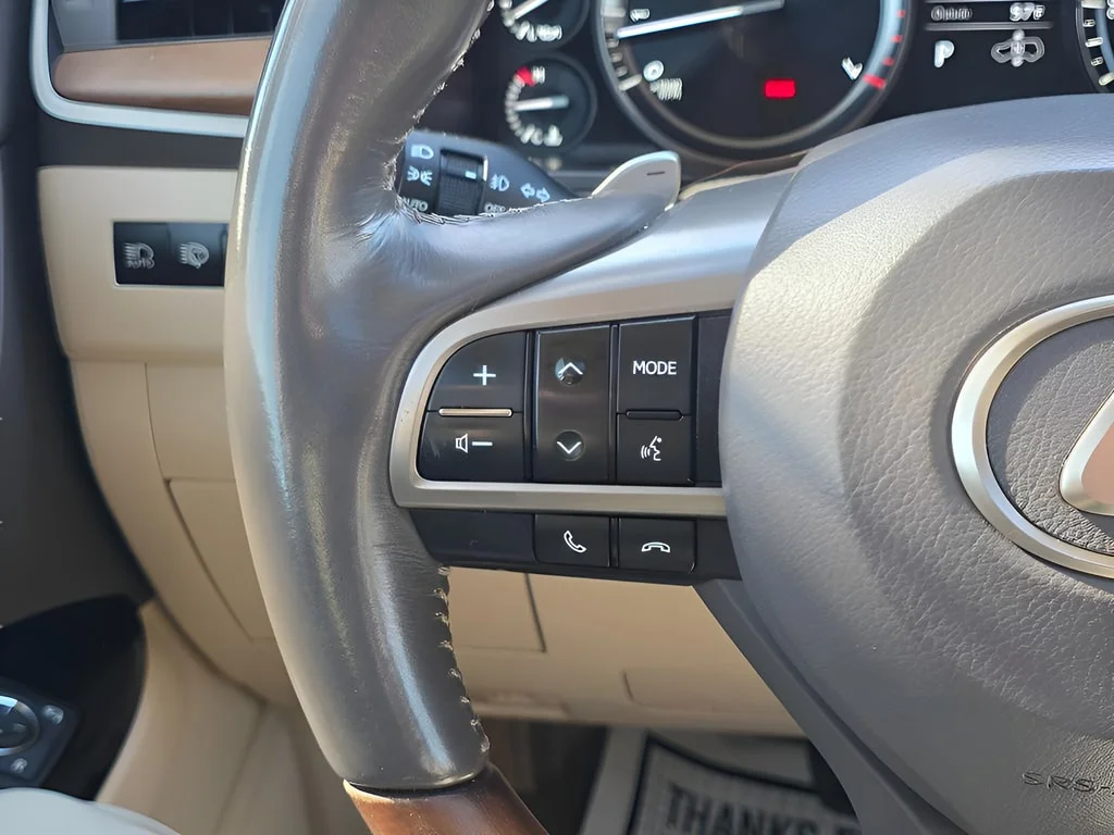 2019 Lexus LX 570 - Photo 23