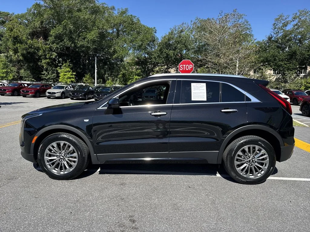Used 2024 Stellar Black Metallic Cadillac Premium Luxury image 11