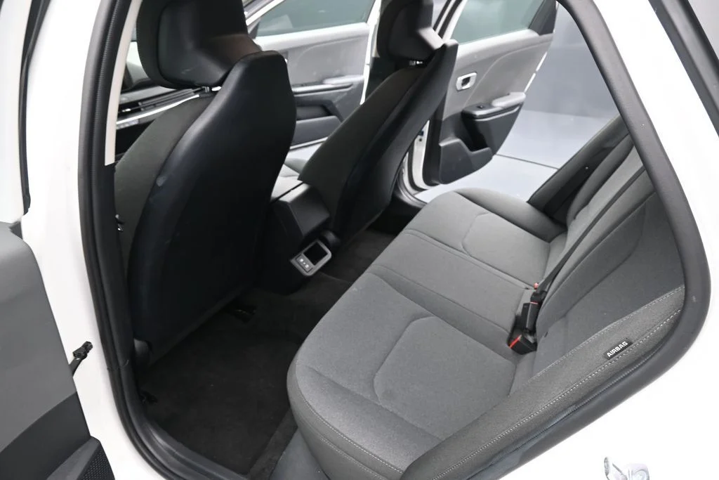 2025 Kia K4 LXS - Photo 14