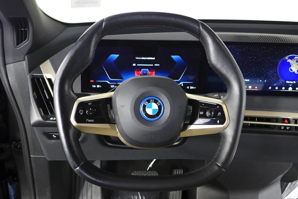 Used 2024 Black BMW xDrive50 image 25