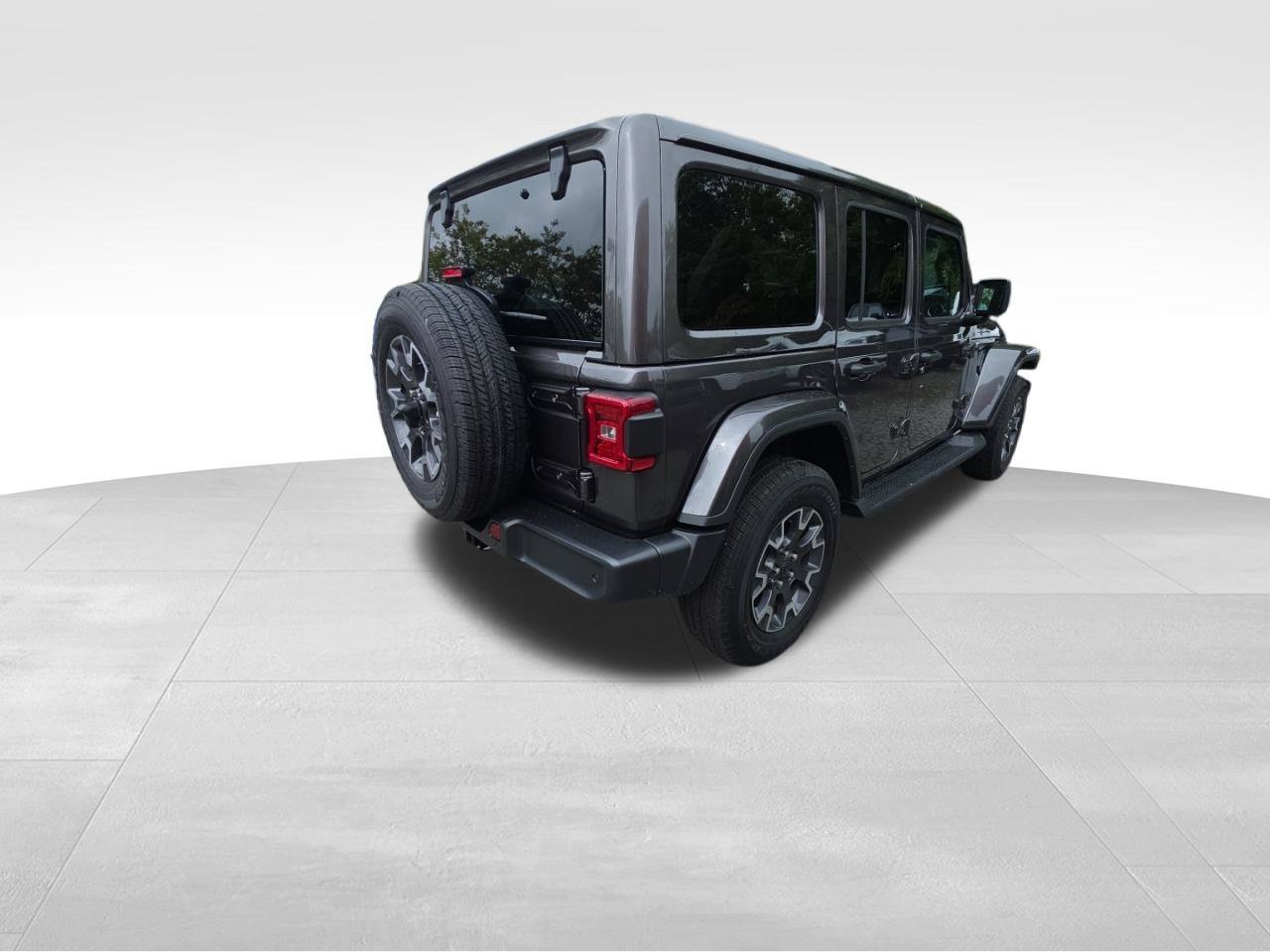 New 2026 Granite Crystal Metallic Clear-Coat Exterior Paint Jeep Sahara image 7
