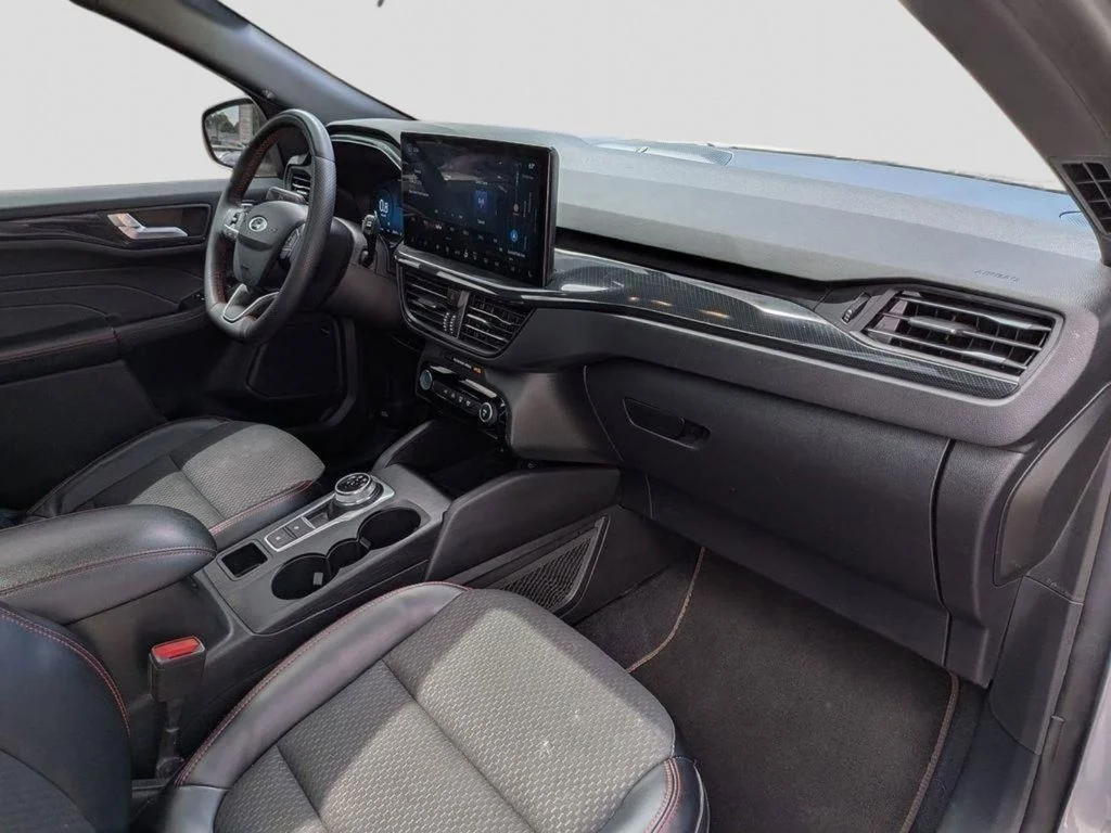 Used 2023 Silver Ford ST-Line Select image 28