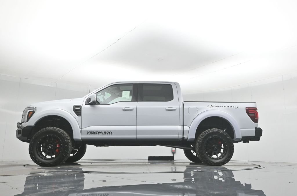 New 2025 Space White Metallic Ford Lariat image 7