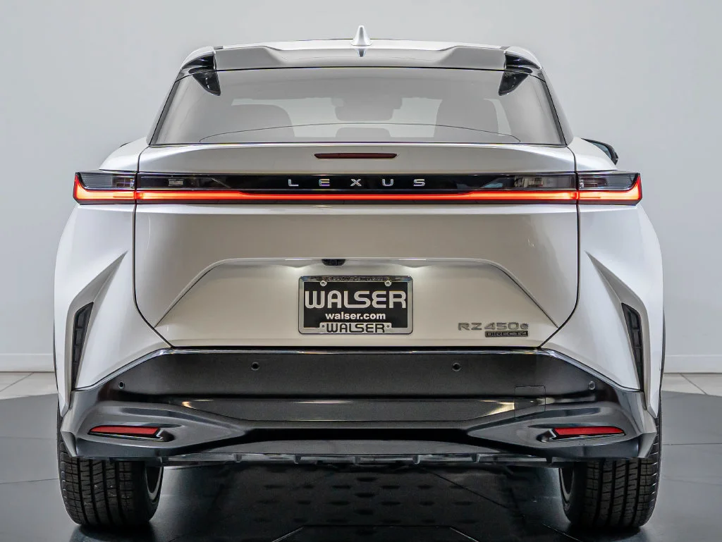 Used 2023 EMINENT WHITE PEARL Lexus 450e Luxury image 7