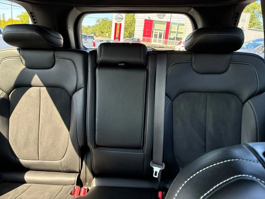 Used 2024 Silver Jeep Altitude X image 24