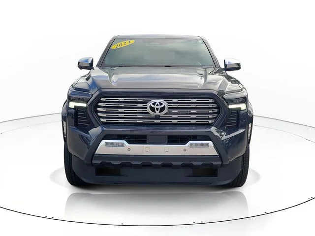 Used 2024  Toyota Limited image 2